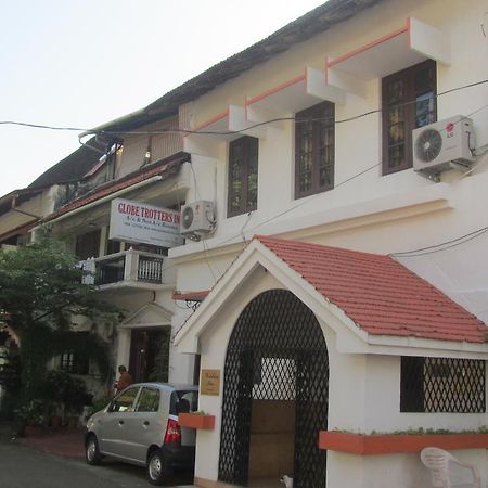 Madeleine Inn Kochi Extérieur photo