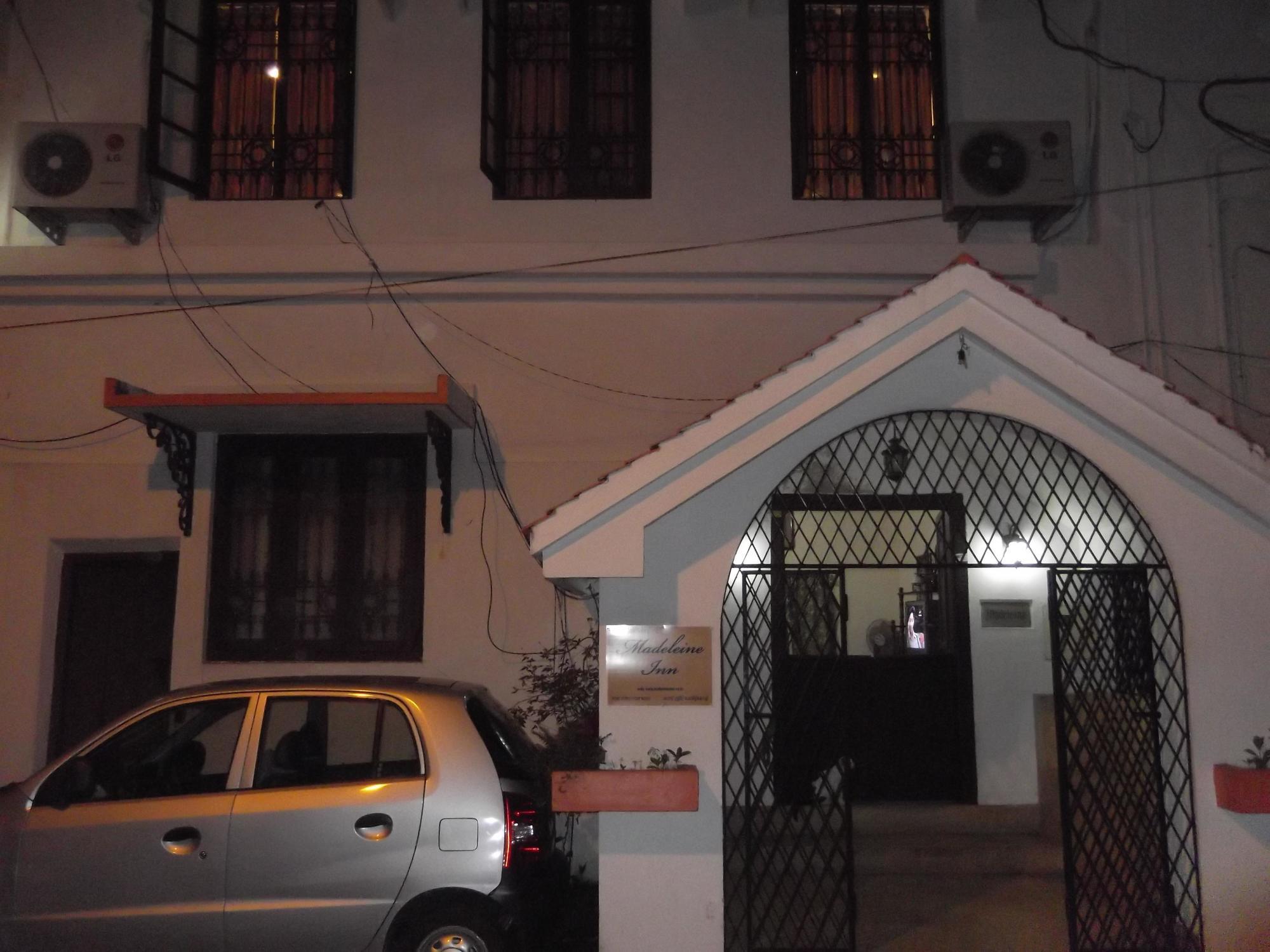 Madeleine Inn Kochi Extérieur photo